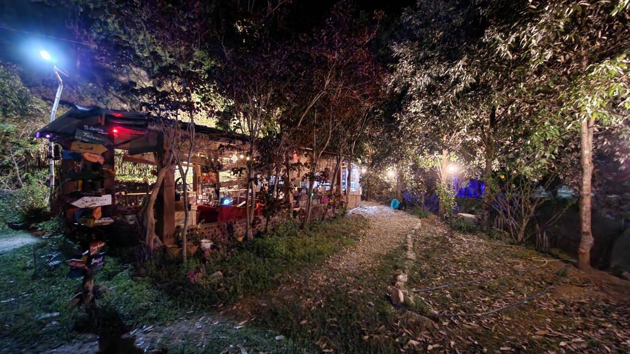 Hobo Huts By The Riverside Panuanaula Bagian luar foto