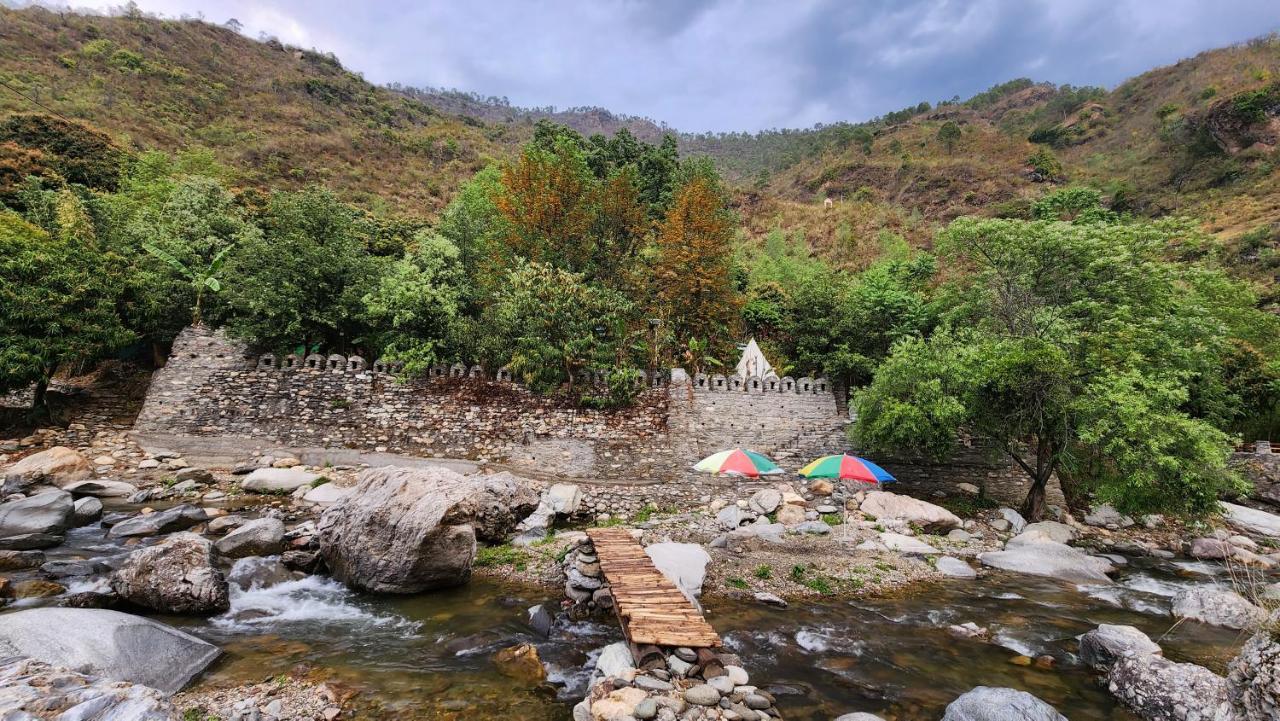Hobo Huts By The Riverside Panuanaula Bagian luar foto